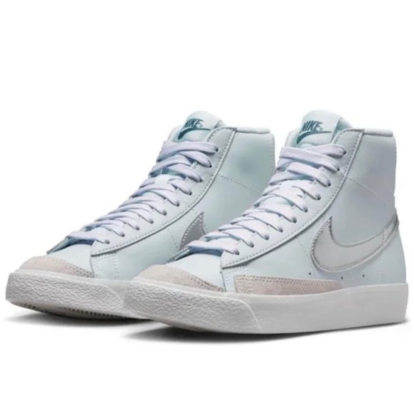 Nike Blazer Mid '77 - 🔥 Lavender & Silver  
Women’s 7, Boys 5.5 - Picture 5 of 8